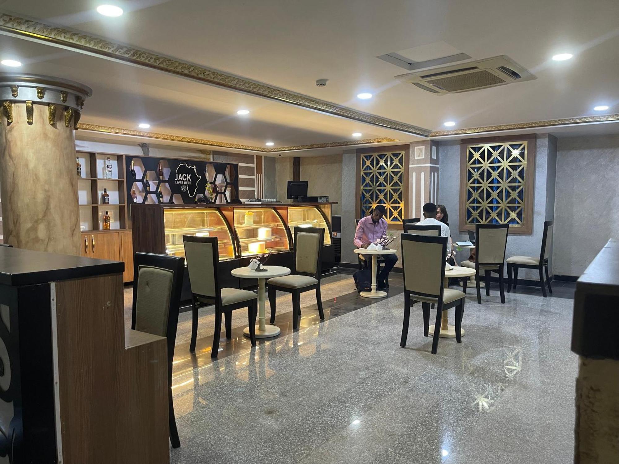 Aa Hotel And Suites Abuja Eksteriør billede